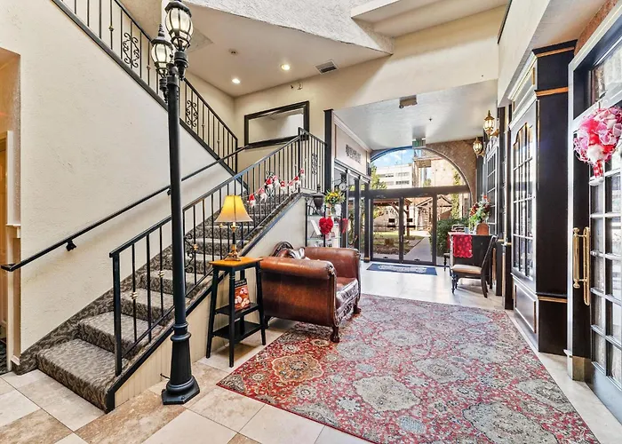 The Anniversary Inn - Fifth South